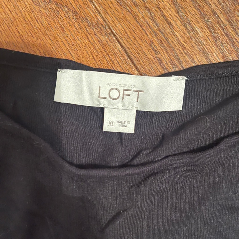 SOLD Women’s LOFT flowy black top; size XL